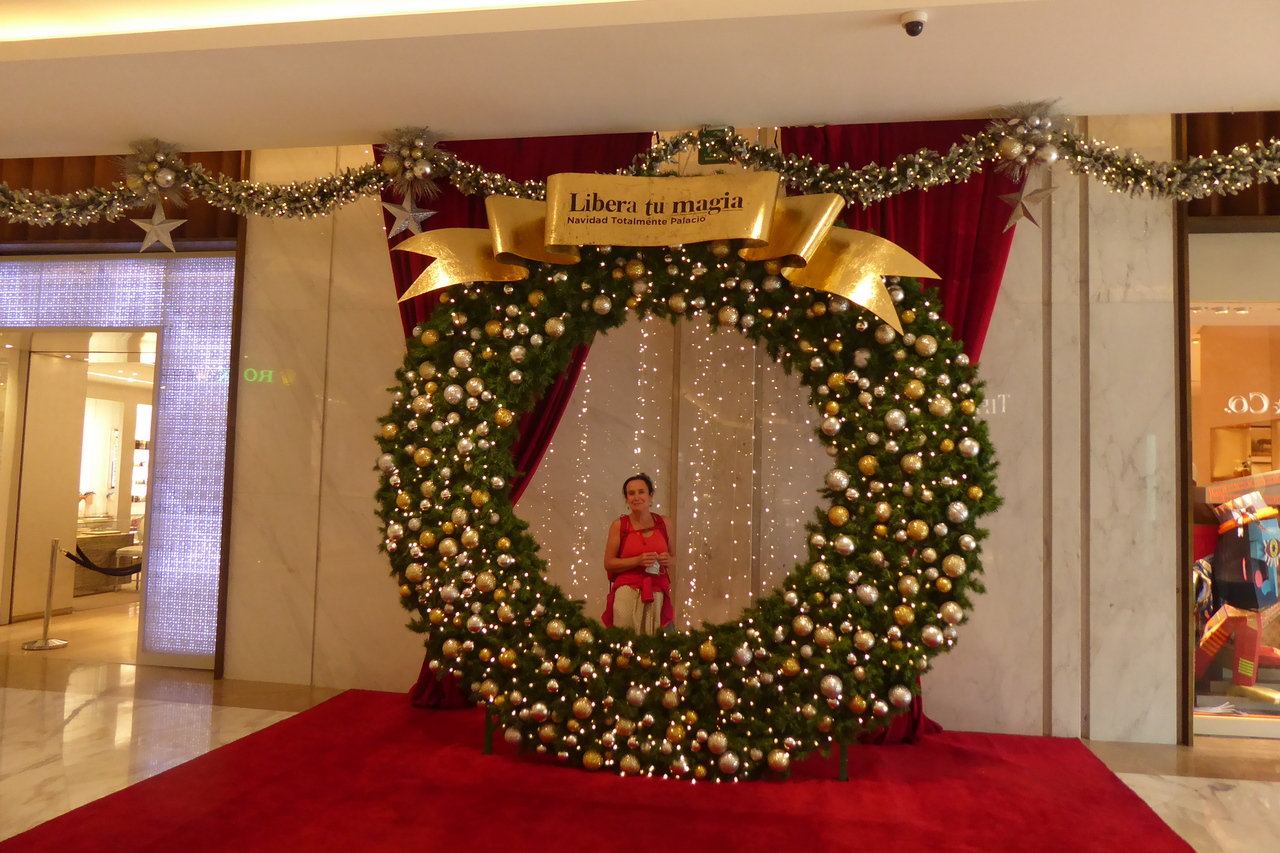 Kerstsfeer in een winkelcentrum